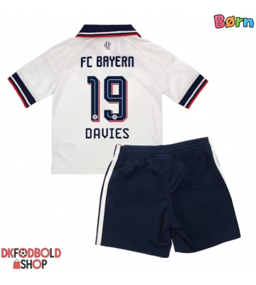 Bayern Munich Alphonso Davies #19 Udebanesæt Børn 2026-27 Kort ærmer (+ korte bukser)